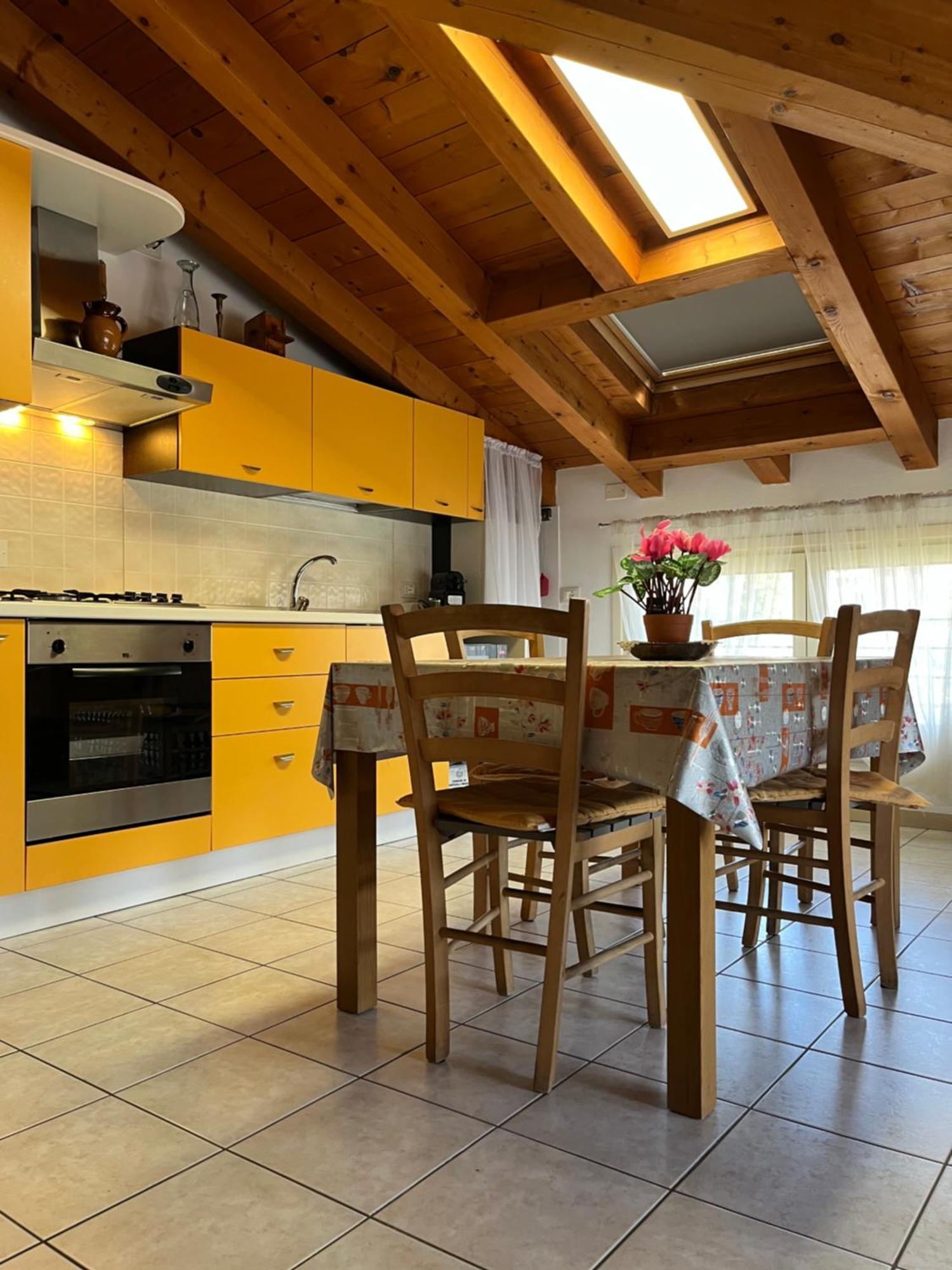 Anna Appartamento Vacanze Monticelli Brusati Exteriör bild