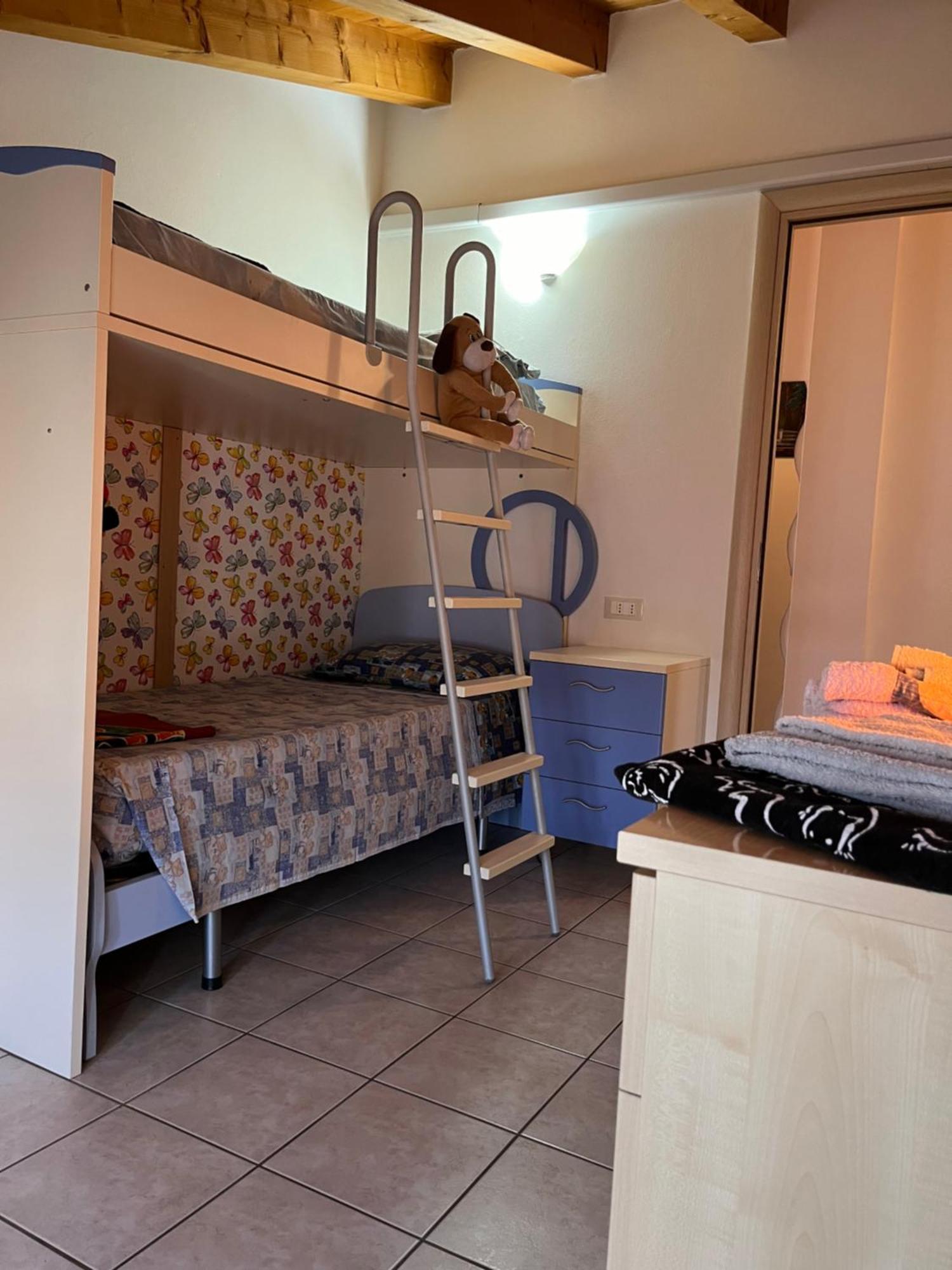 Anna Appartamento Vacanze Monticelli Brusati Exteriör bild